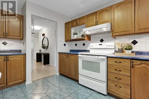 126 Dossetter Way Ottawa ON K1G 4S5