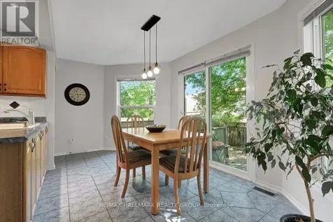 126 Dossetter Way Ottawa ON K1G 4S5