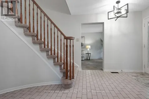 126 Dossetter Way Ottawa ON K1G 4S5