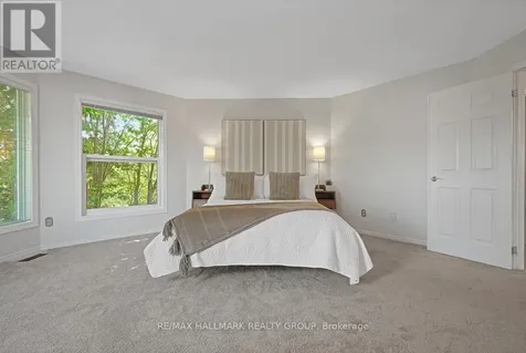 126 Dossetter Way Ottawa ON K1G 4S5