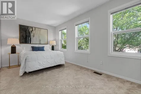 126 Dossetter Way Ottawa ON K1G 4S5