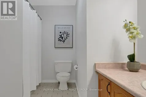 126 Dossetter Way Ottawa ON K1G 4S5