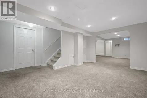 126 Dossetter Way Ottawa ON K1G 4S5