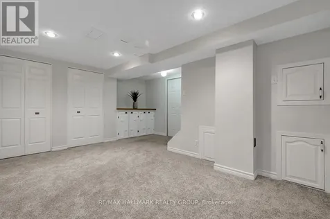 126 Dossetter Way Ottawa ON K1G 4S5