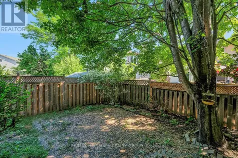 126 Dossetter Way Ottawa ON K1G 4S5