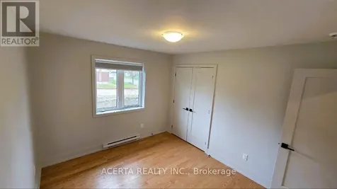 1252 Trenton Avenue Ottawa ON K1Z 8J9