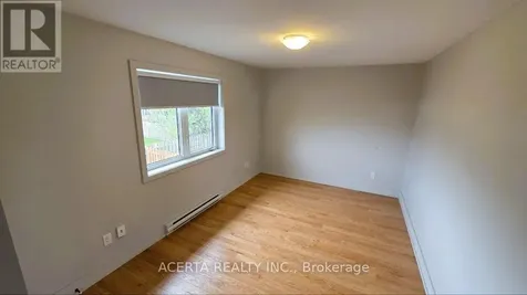 1252 Trenton Avenue Ottawa ON K1Z 8J9