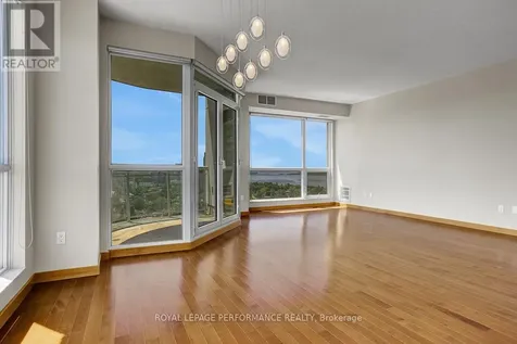 38 Metropole Private Ottawa ON K1Z 1E9