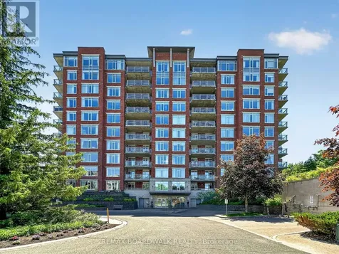 136 Darlington Private Ottawa ON K1V 0X6
