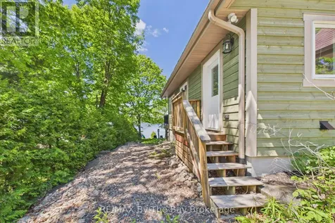 61 Mckellar Lake Road Mckellar ON P0G 1C0