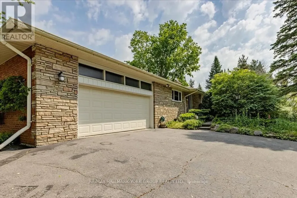 2490 Holborn Road East Gwillimbury ON L0G 1R0