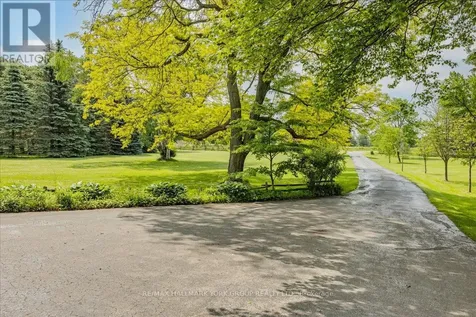 2490 Holborn Road East Gwillimbury ON L0G 1R0
