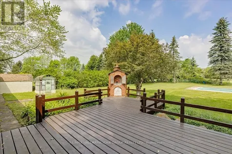 2490 Holborn Road East Gwillimbury ON L0G 1R0