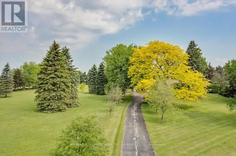 2490 Holborn Road East Gwillimbury ON L0G 1R0