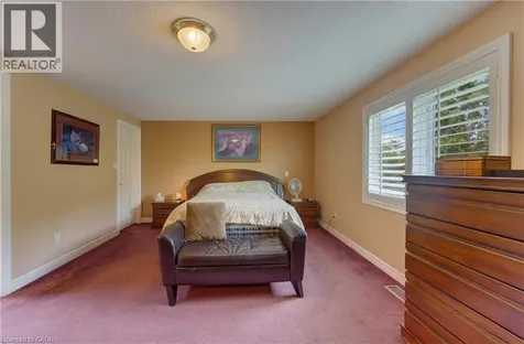 599 Coldstream Drive Waterloo ON N2V 2H3