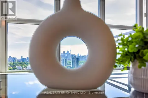 1048 Broadview Avenue Toronto (broadview North) ON M4K 2S2