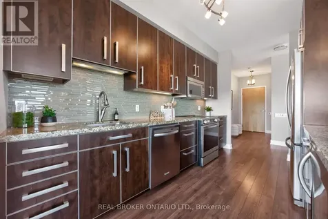 1048 Broadview Avenue Toronto (broadview North) ON M4K 2S2