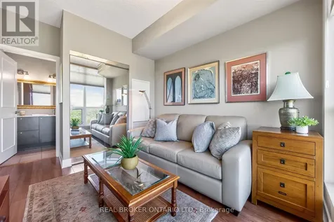 1048 Broadview Avenue Toronto (broadview North) ON M4K 2S2