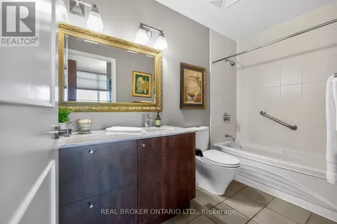 1048 Broadview Avenue Toronto (broadview North) ON M4K 2S2
