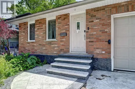 525 Fallingbrook Drive Waterloo ON N2L 4N2