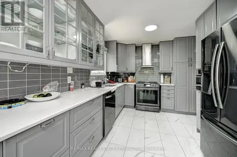 525 Fallingbrook Drive Waterloo ON N2L 4N2