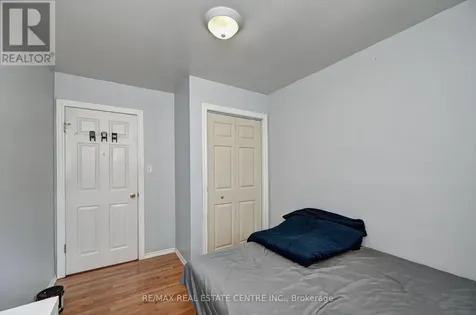525 Fallingbrook Drive Waterloo ON N2L 4N2