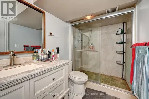 525 Fallingbrook Drive Waterloo ON N2L 4N2