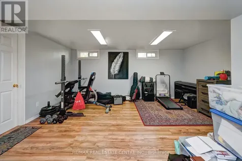 525 Fallingbrook Drive Waterloo ON N2L 4N2