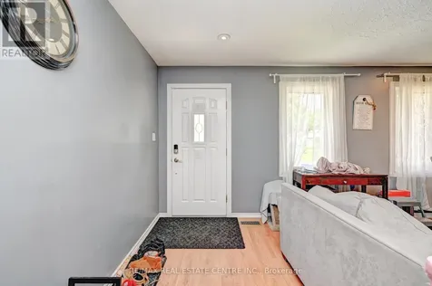 525 Fallingbrook Drive Waterloo ON N2L 4N2