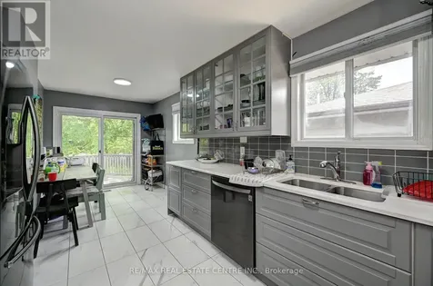 525 Fallingbrook Drive Waterloo ON N2L 4N2