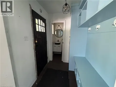 122 Queensdale Avenue East Hamilton ON L9A 1K3