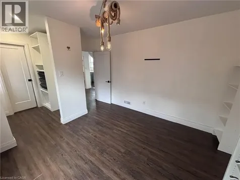 122 Queensdale Avenue East Hamilton ON L9A 1K3