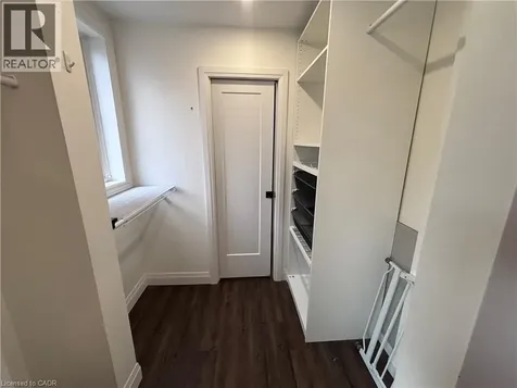 122 Queensdale Avenue East Hamilton ON L9A 1K3