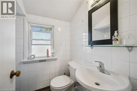 68 Highland Road Kitchener ON N2M 3B5
