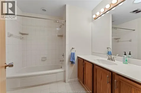 771 Bedford Street Windsor ON N9G 1H3