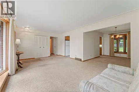 771 Bedford Street Windsor ON N9G 1H3