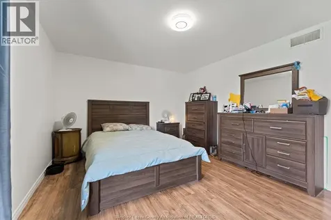 4697 Helsinki Crescent Windsor ON N9G 3G2