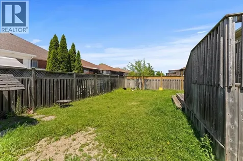 4697 Helsinki Crescent Windsor ON N9G 3G2