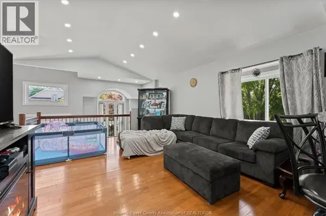 4697 Helsinki Crescent Windsor ON N9G 3G2
