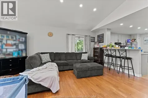 4697 Helsinki Crescent Windsor ON N9G 3G2