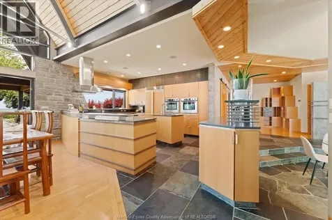 450 Russell Woods Road Lakeshore ON N8N 3S5