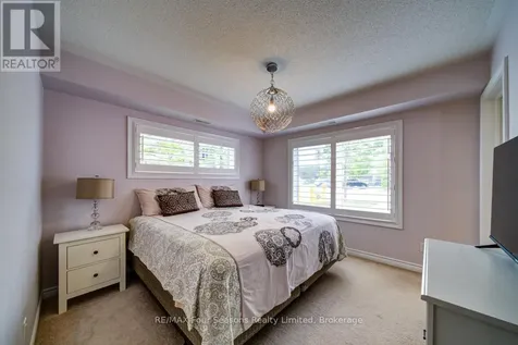 4 Brandy Lane Drive Collingwood ON L9Y 0X4