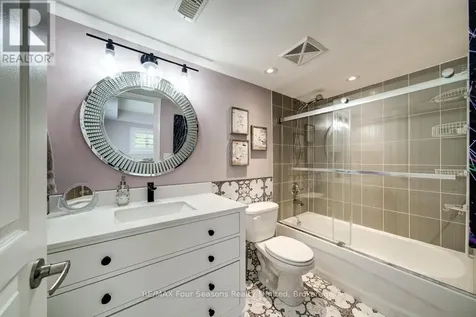 4 Brandy Lane Drive Collingwood ON L9Y 0X4