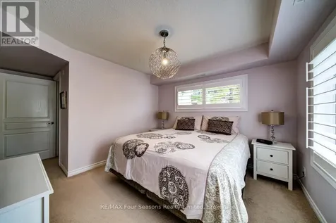 4 Brandy Lane Drive Collingwood ON L9Y 0X4