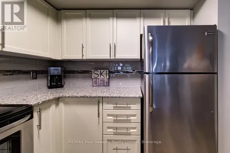 4 Brandy Lane Drive Collingwood ON L9Y 0X4