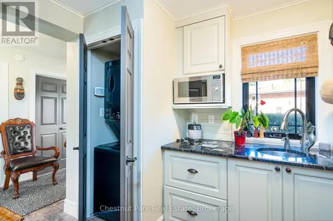 72 Campbell Street Collingwood ON L9Y 2K8