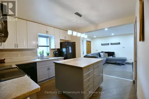 25 Berkely Street Wasaga Beach ON L9Z 2N6