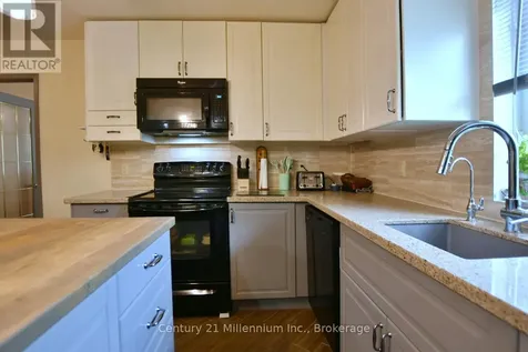 25 Berkely Street Wasaga Beach ON L9Z 2N6
