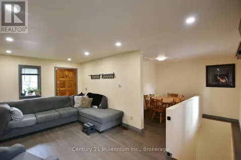 25 Berkely Street Wasaga Beach ON L9Z 2N6