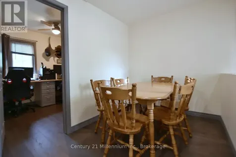 25 Berkely Street Wasaga Beach ON L9Z 2N6
